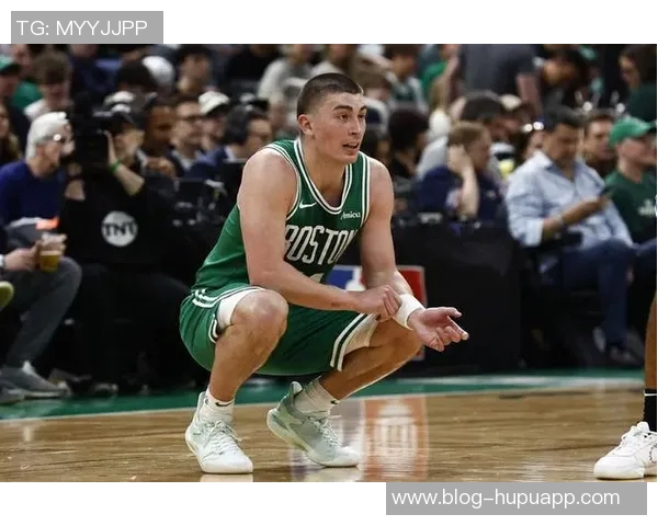 怀特强调马祖拉将持续重视防守篮板每位球员需全力以赴 怀特强调马祖拉将持续重视防守篮板每位球员需全力以赴