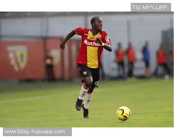 日本逆袭巴西以3-2获胜控球率和射门数据揭示比赛激烈程度 日本逆袭巴西以3-2获胜控球率和射门数据揭示比赛激烈程度