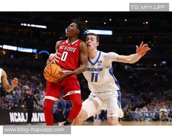 特奎维恩史密斯砍下41分10篮板媒体人称其为归化新星太吸引人 特奎维恩史密斯砍下41分10篮板媒体人称其为归化新星太吸引人